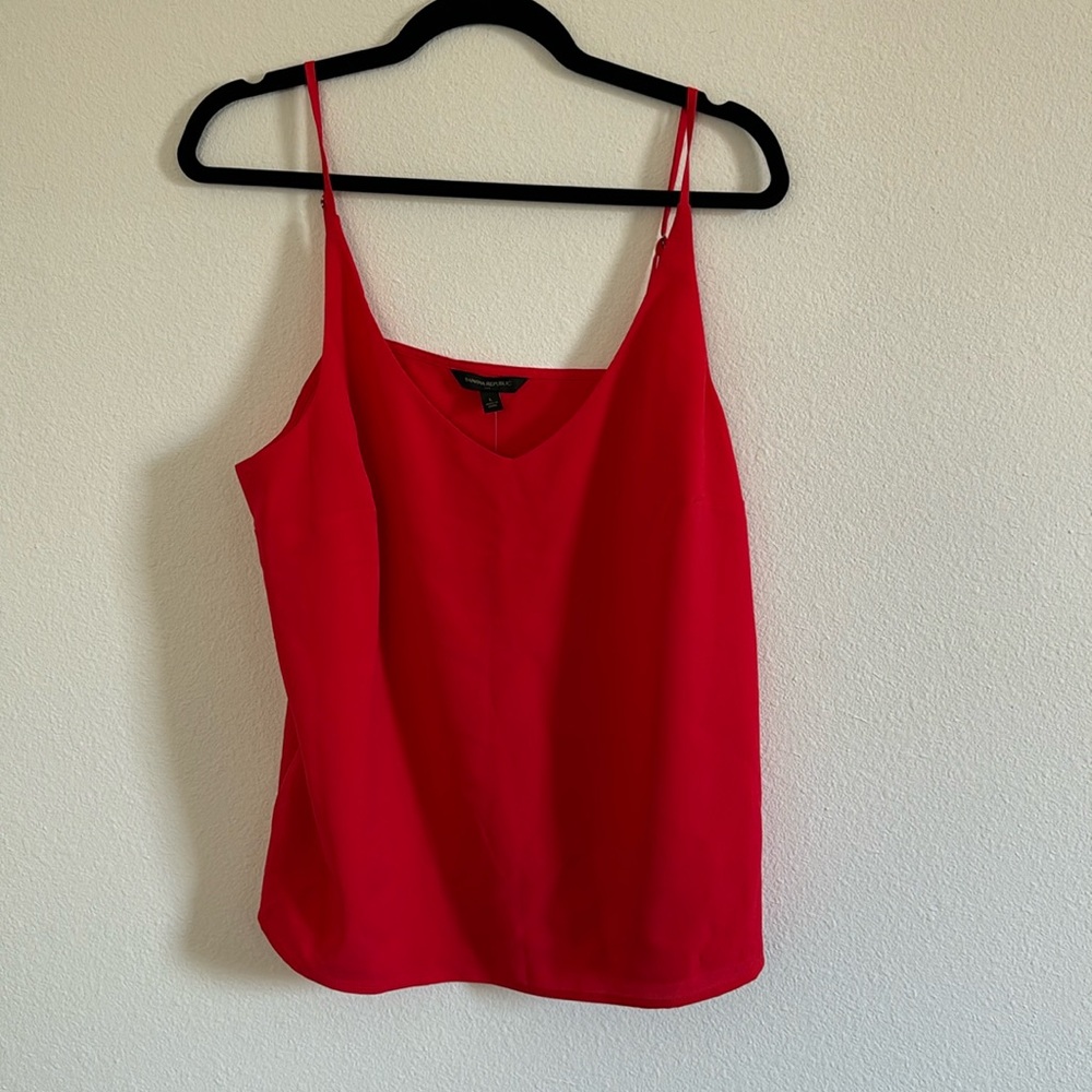 Red tank. Banana republic. Size L